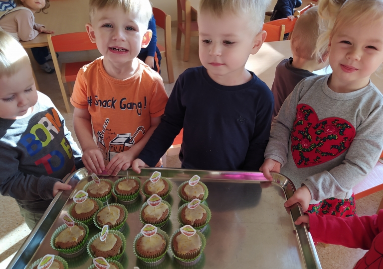 Muffinki machewkowe wykonane przez dzieci